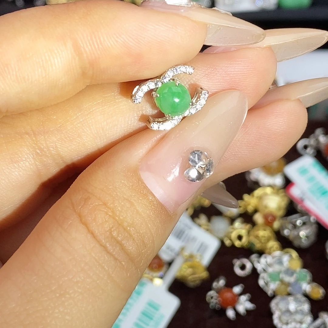 翡翠未镶嵌戒指翡翠