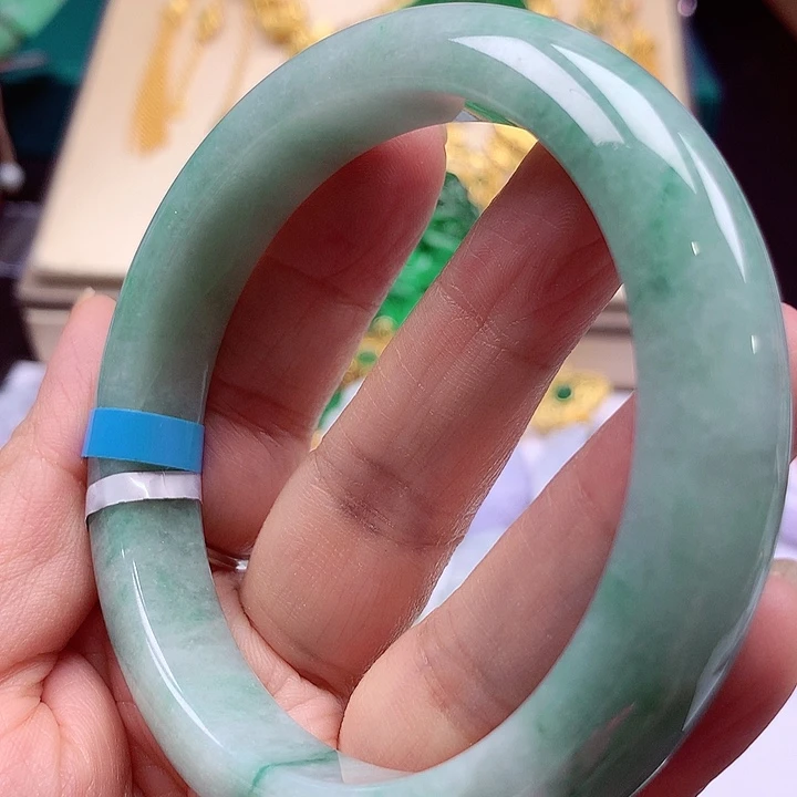 未镶嵌手镯翡翠翡翠