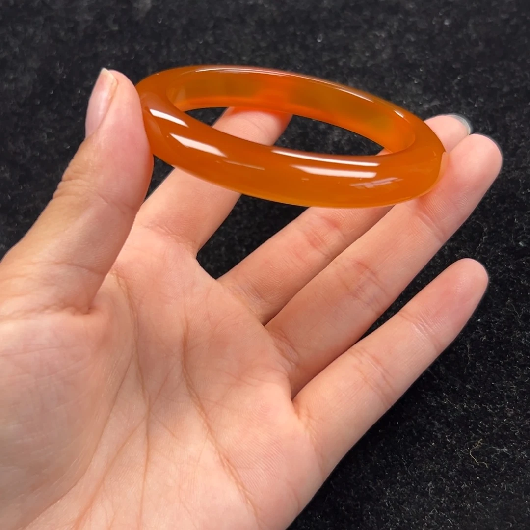 玛瑙/玉髓手镯未镶嵌开**人