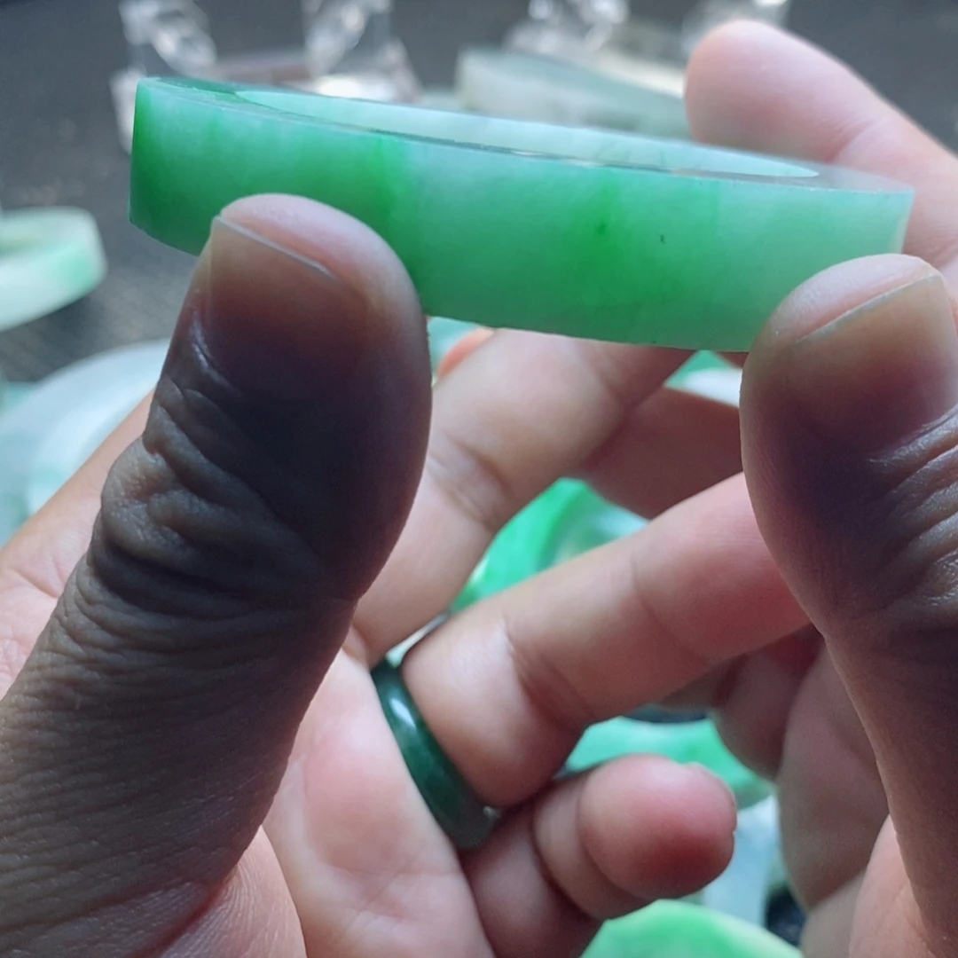 *****定制翡翠未镶嵌手镯