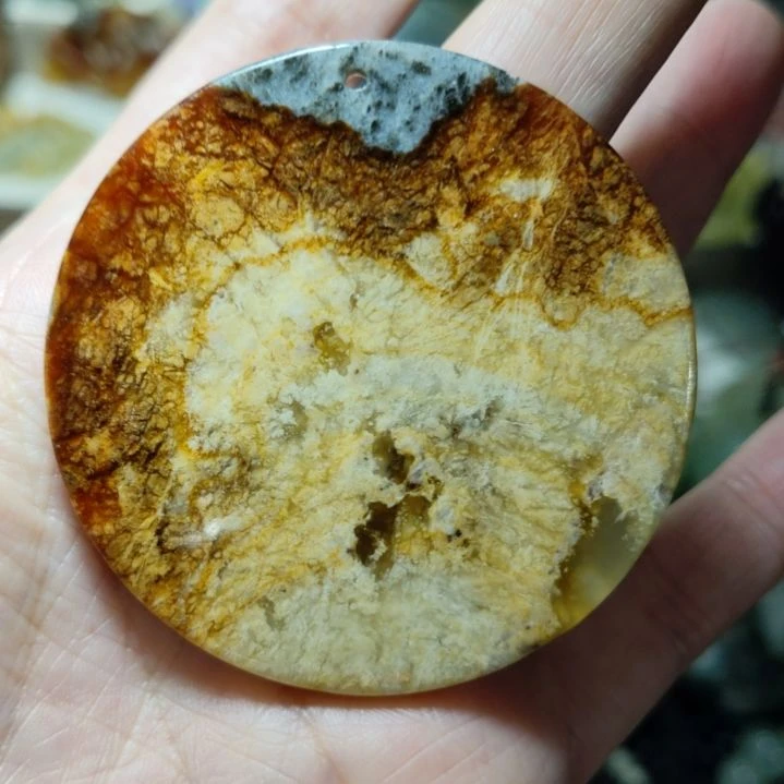 岫玉未镶嵌挂坠款式