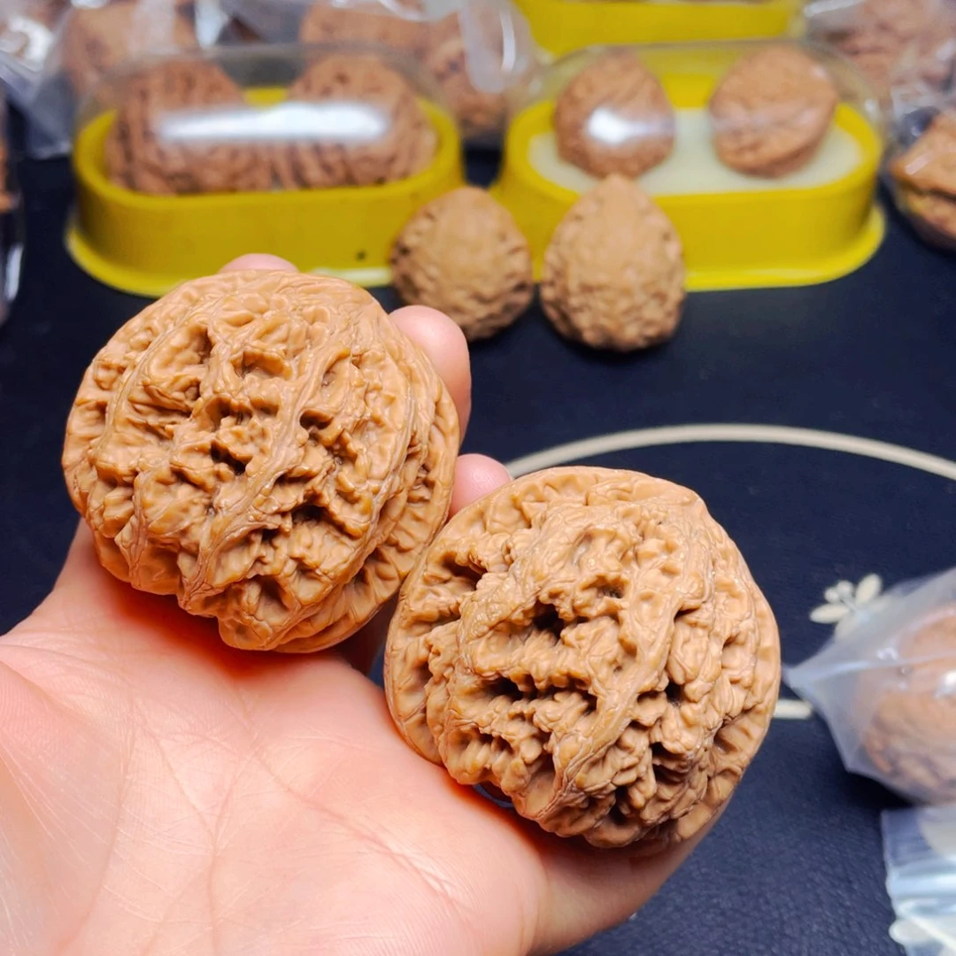 吊坠文玩核桃響**仔平谷粗筋