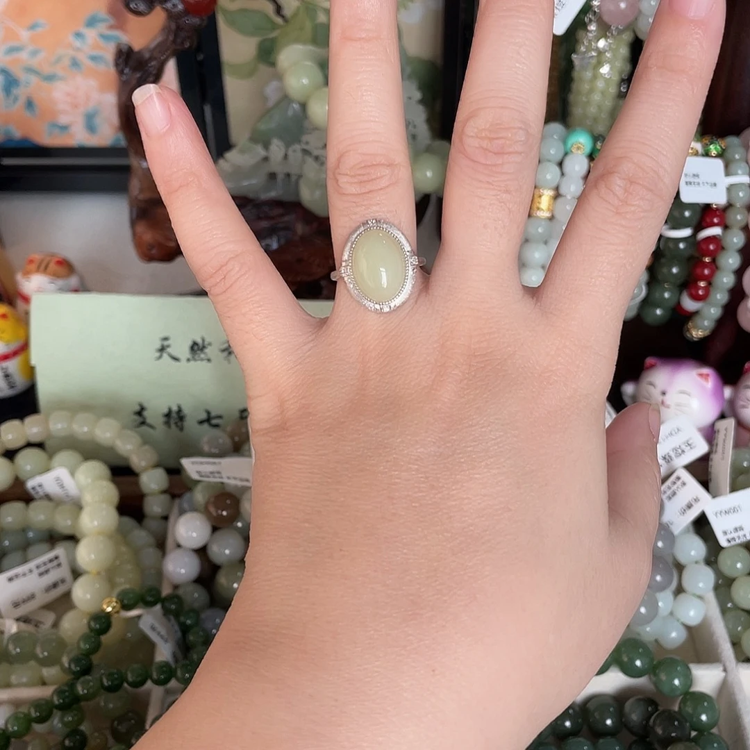 和田玉未镶嵌戒指