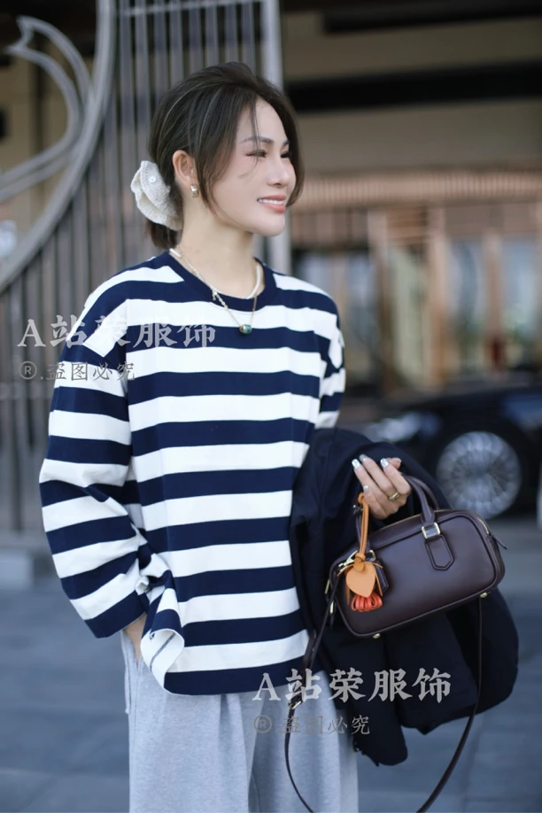 【荣姐精选】开叉条纹长袖