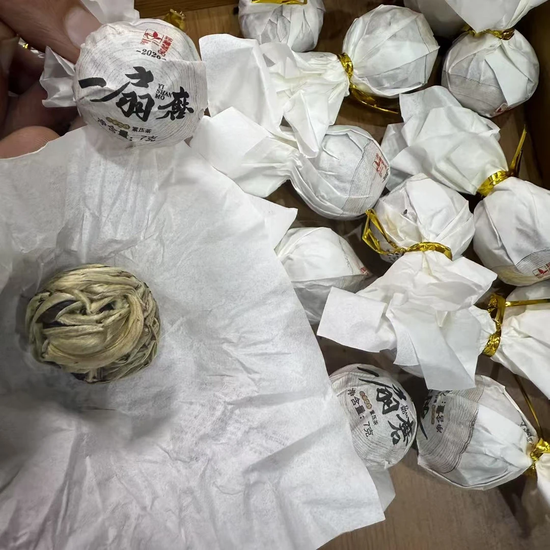 2025年一扇磨白毫银针龙珠白茶 一袋250克