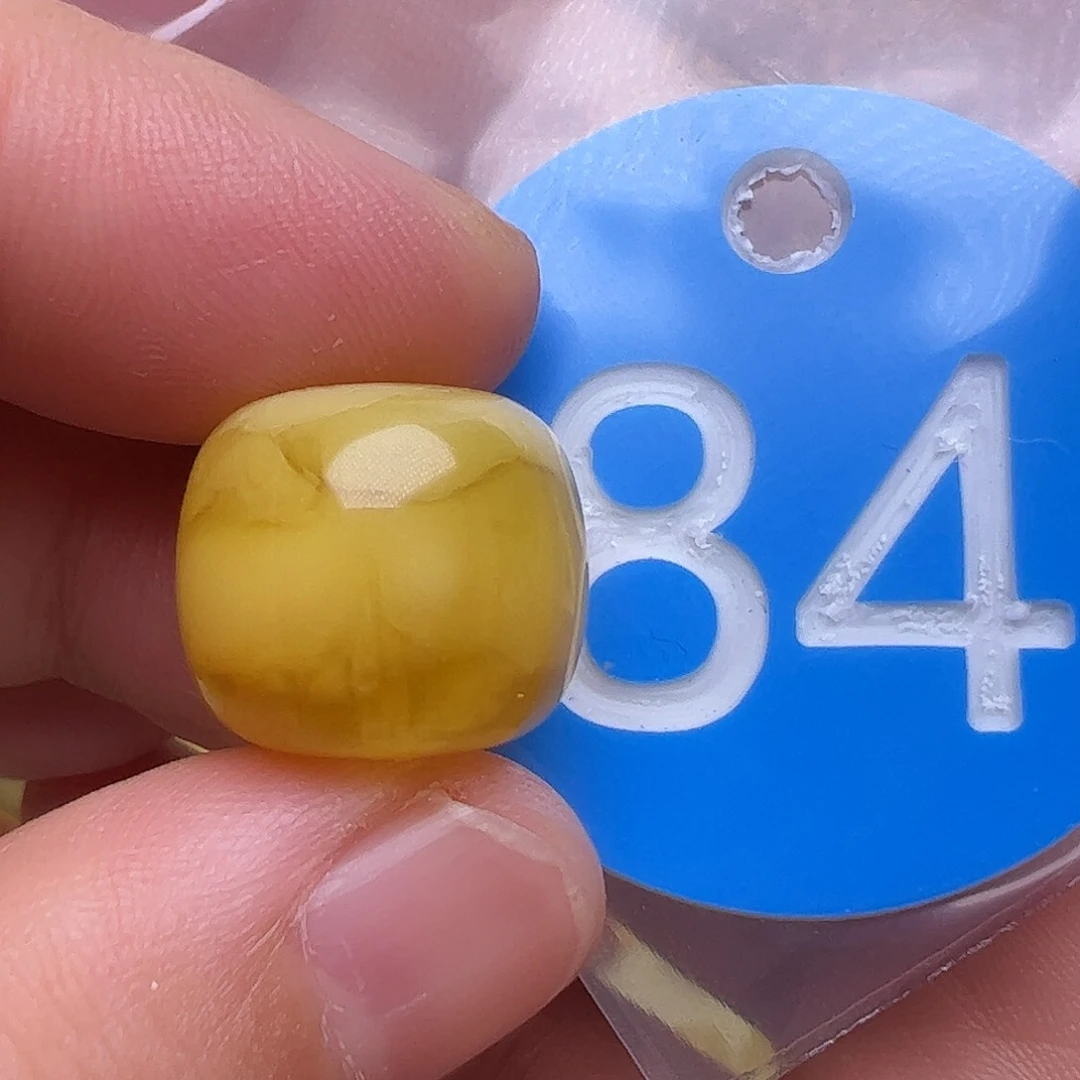 未镶嵌蜜蜡裸石15mm微瑕