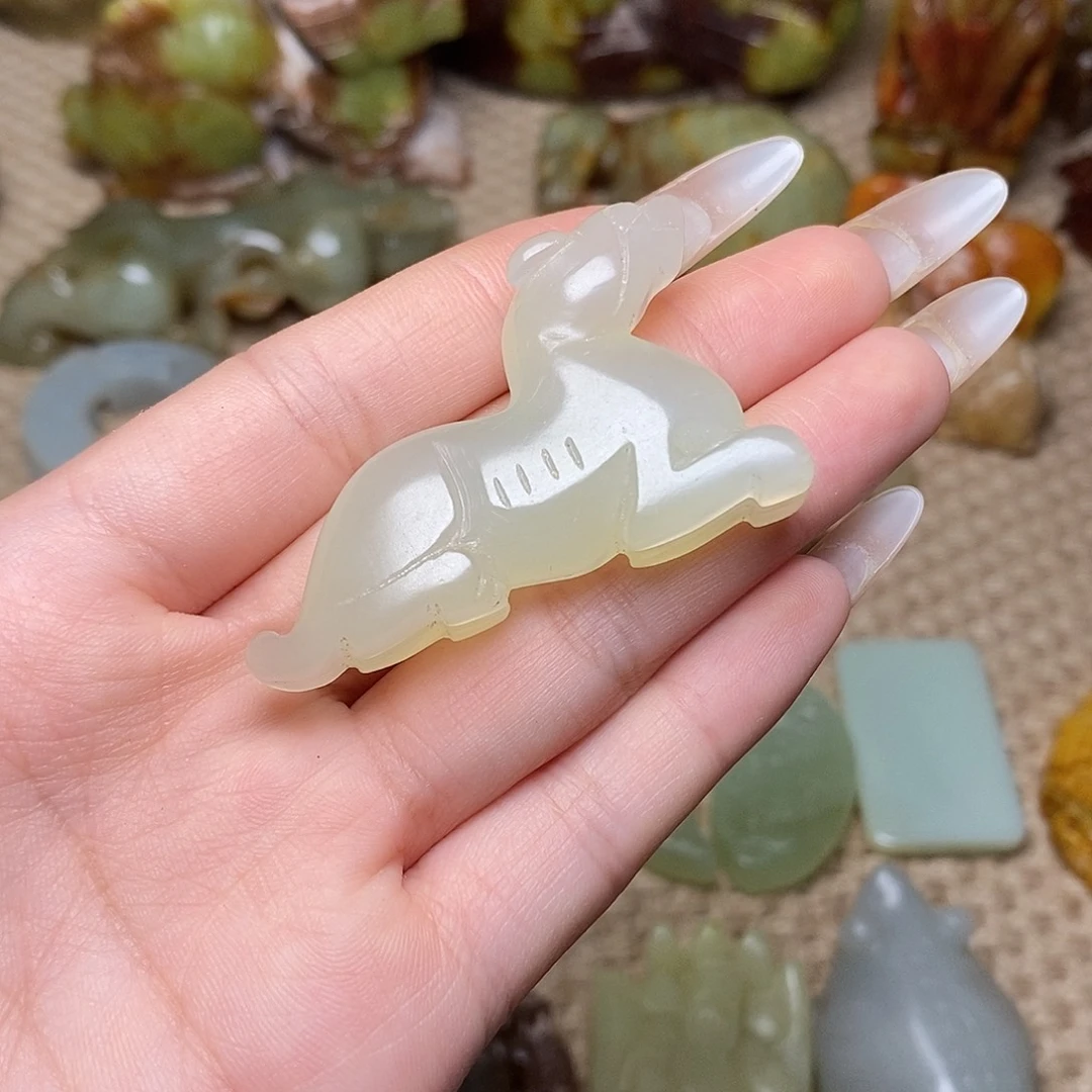 未镶嵌蛇纹石玉颈饰
