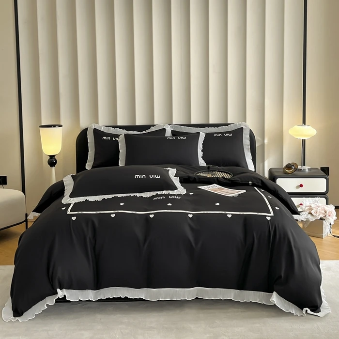 2025高档韩版春夏轻奢刺绣四件套蕾丝爱心黑色床上四件套四季通用