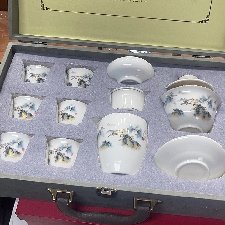 孤品茶具套装等。
