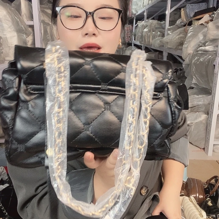 PU黄牛皮（革）PVC时尚潮流时尚