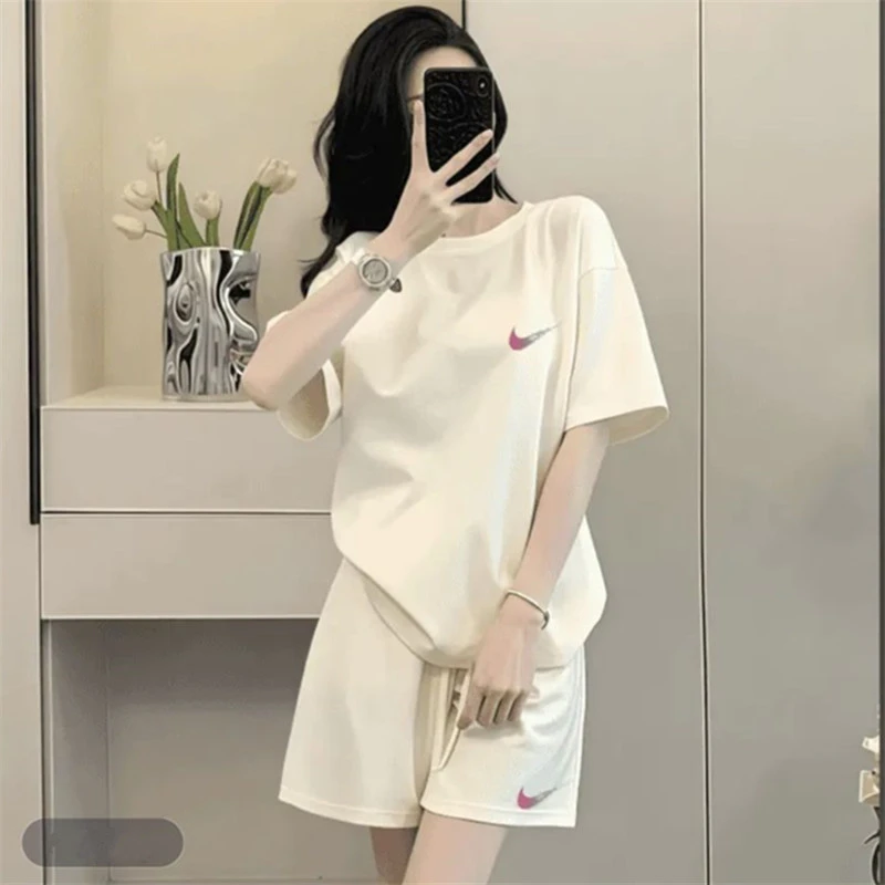 奥特莱斯官方正品夏季套装休闲运动短裤两件ins短袖T恤女百搭宽松