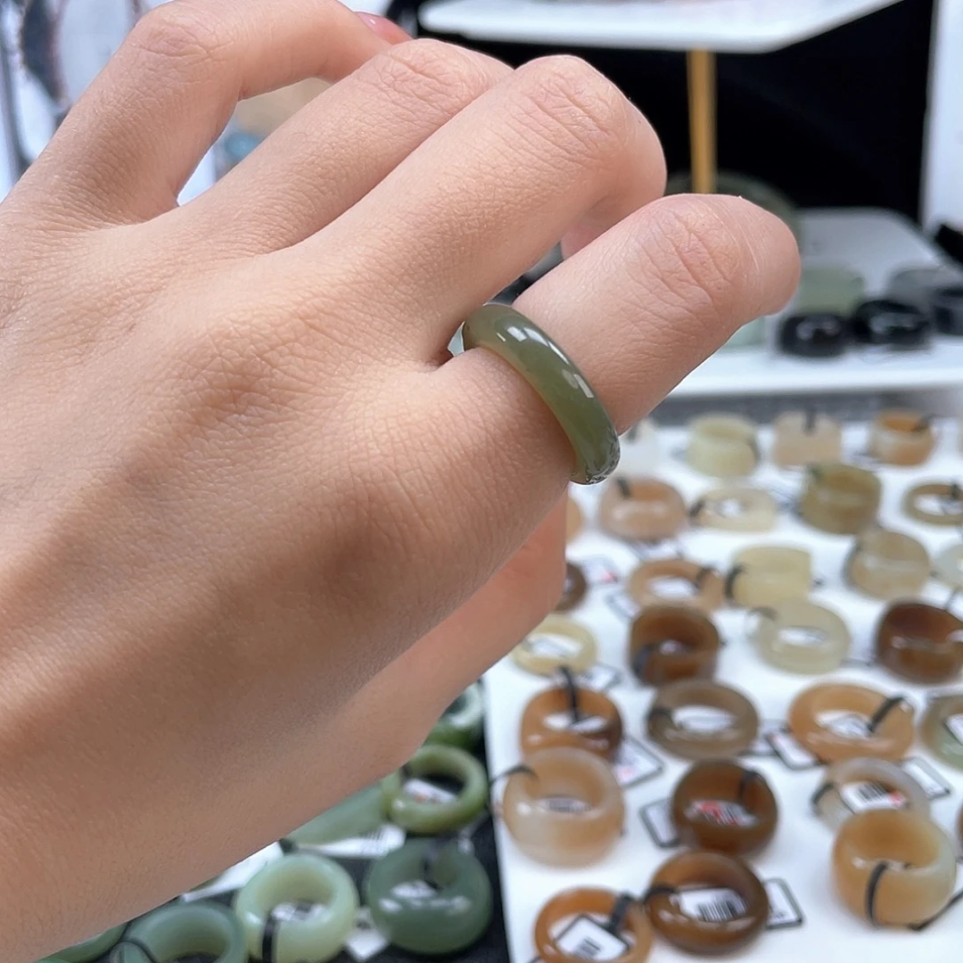 和田玉未镶嵌戒指P35碧玉细条16不退换