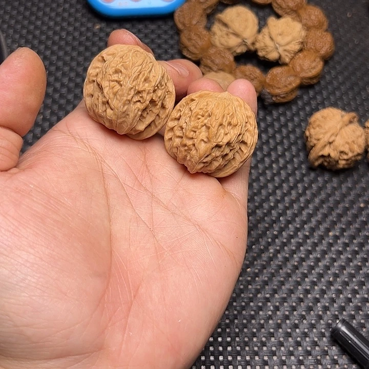 文玩核桃吊坠磨盘