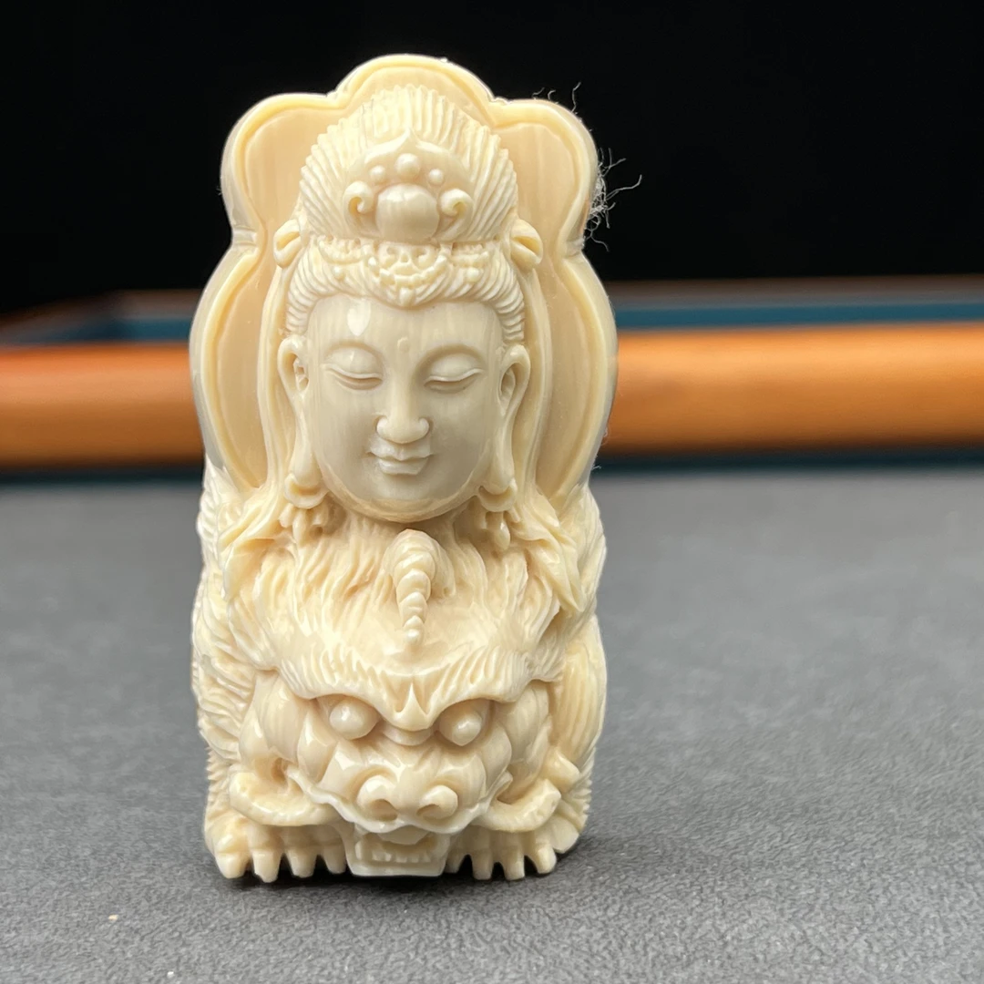 K9037【王金亮大师】天然猛犸象牙 文殊菩萨 30*57*21mm支持鉴定