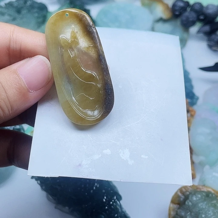 翡翠未镶嵌项圈翡翠