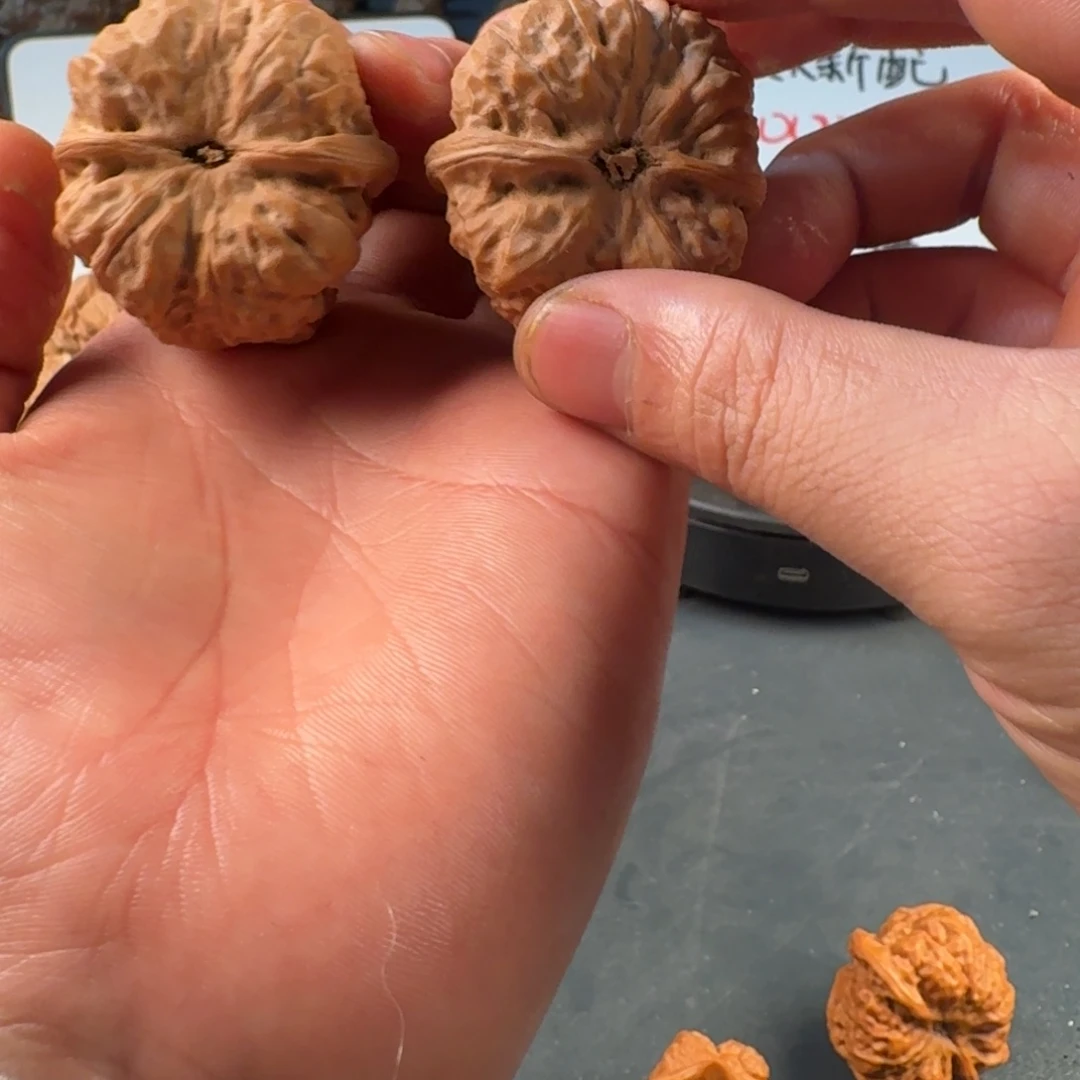 清***时吊坠文玩核桃蛤蟆的眼睛是真的好看啊我