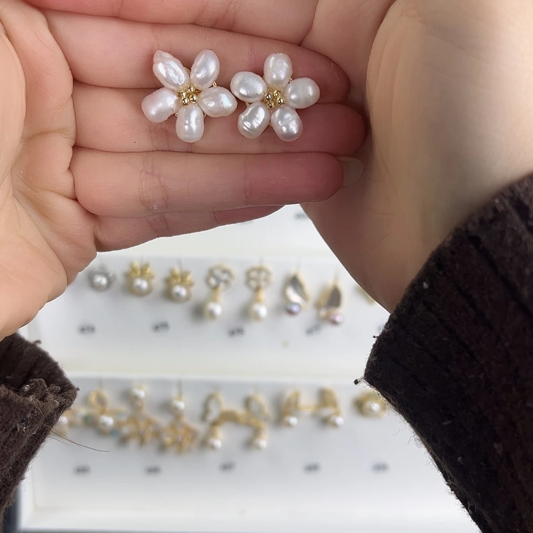 银S925镶嵌淡水珍珠耳饰