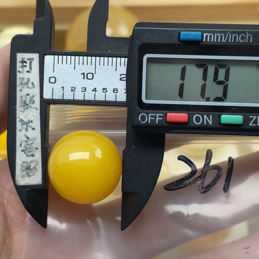 未镶嵌蜜蜡裸石大**长蜜蜡