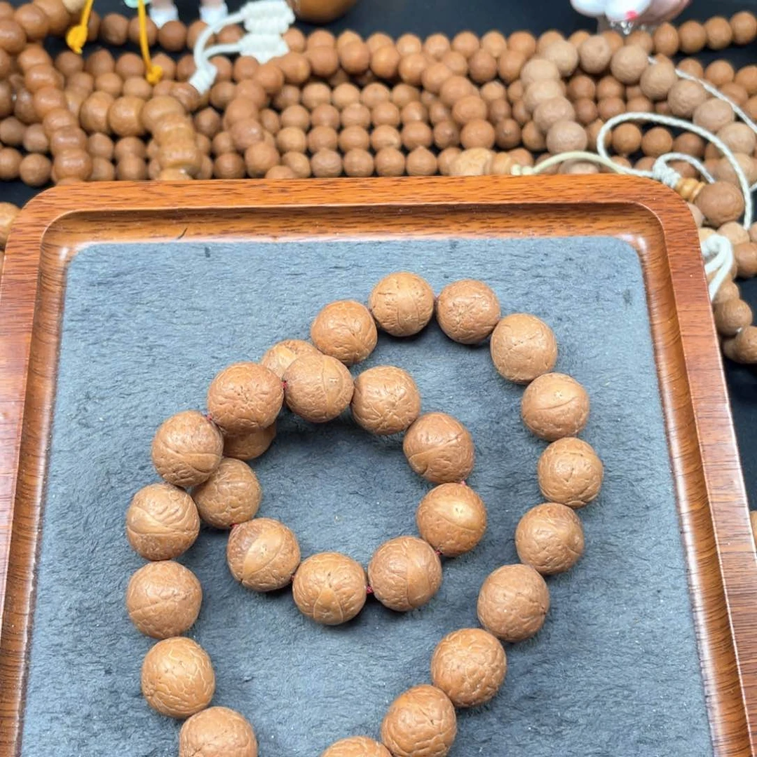 凤眼菩提手串三*白L11-K04凤眼菩提16+红皮