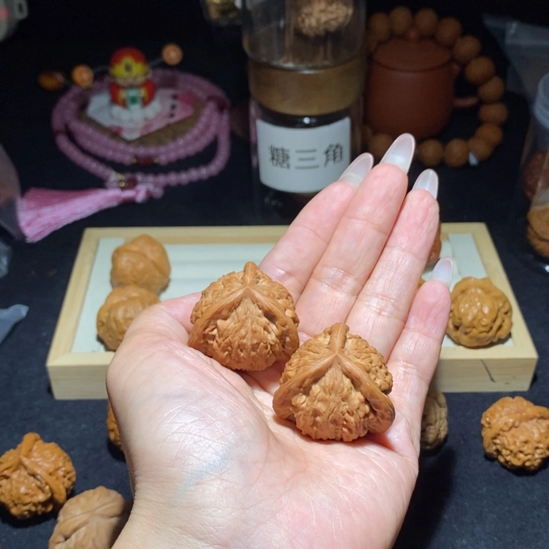 非***凡文玩核桃吊坠糖三角36