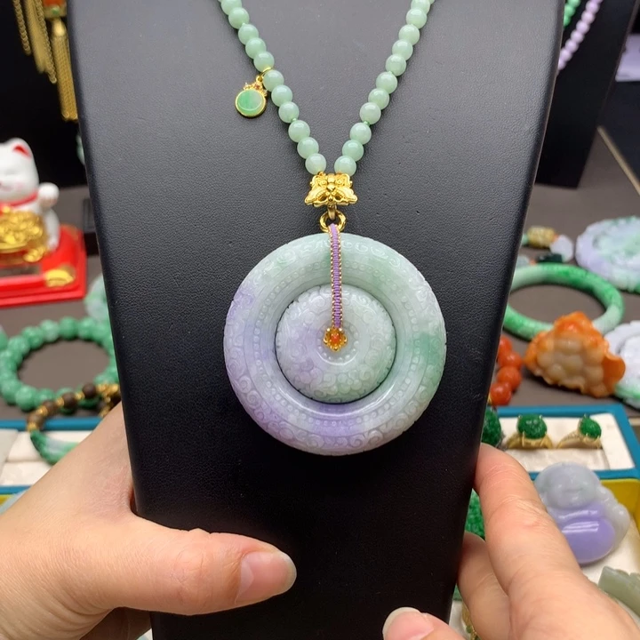 翡翠未镶嵌颈饰翡翠子母扣