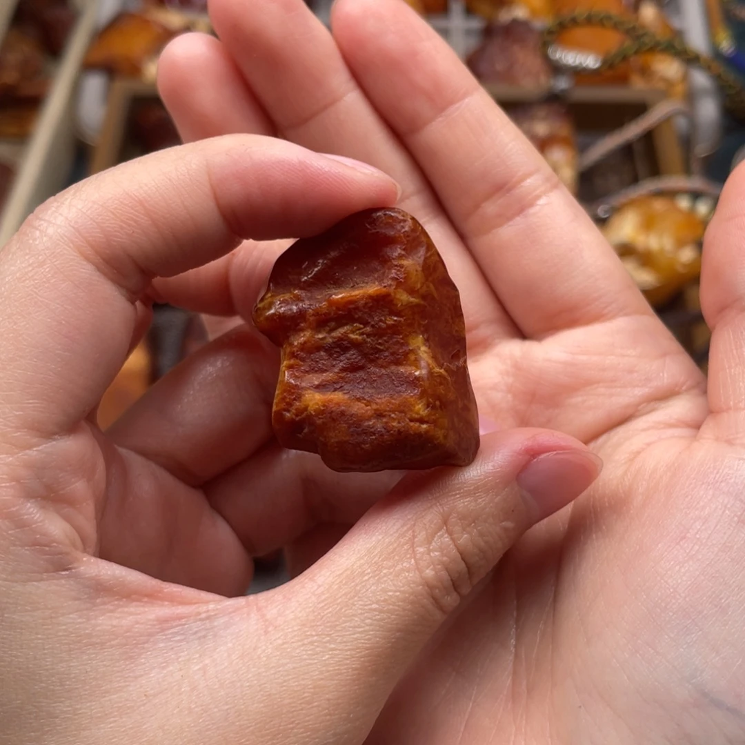 琥珀未镶嵌珠宝奇石