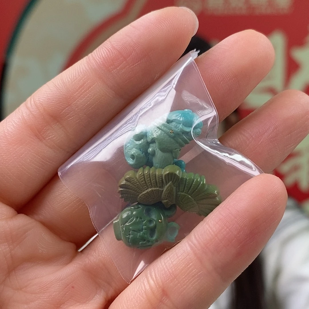 绿松石未镶嵌珠宝奇石