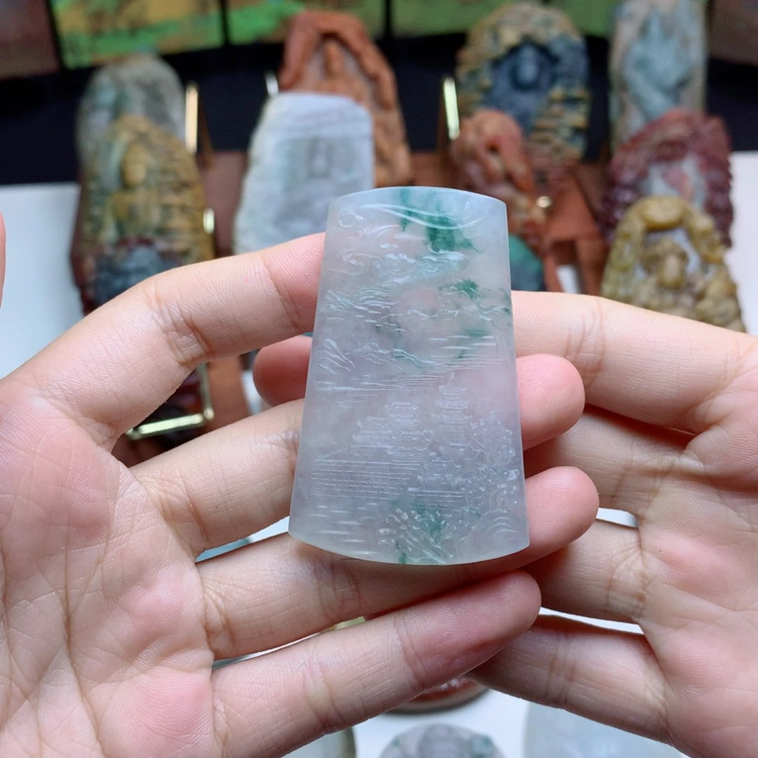 W***杨定制翡翠未镶嵌翡翠