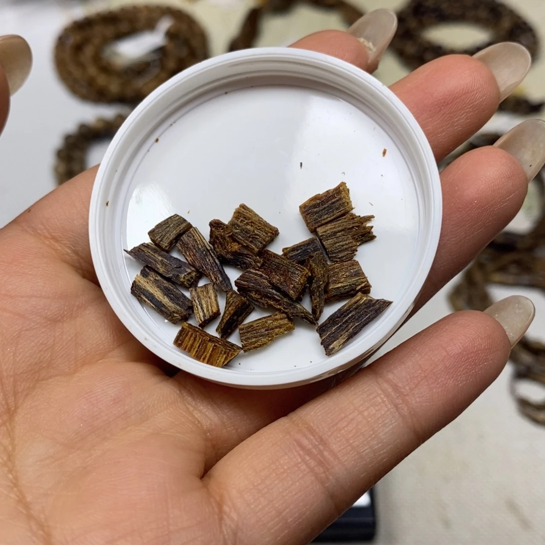 壹***三沉香沉香碎屑野生奇楠碎料 1克