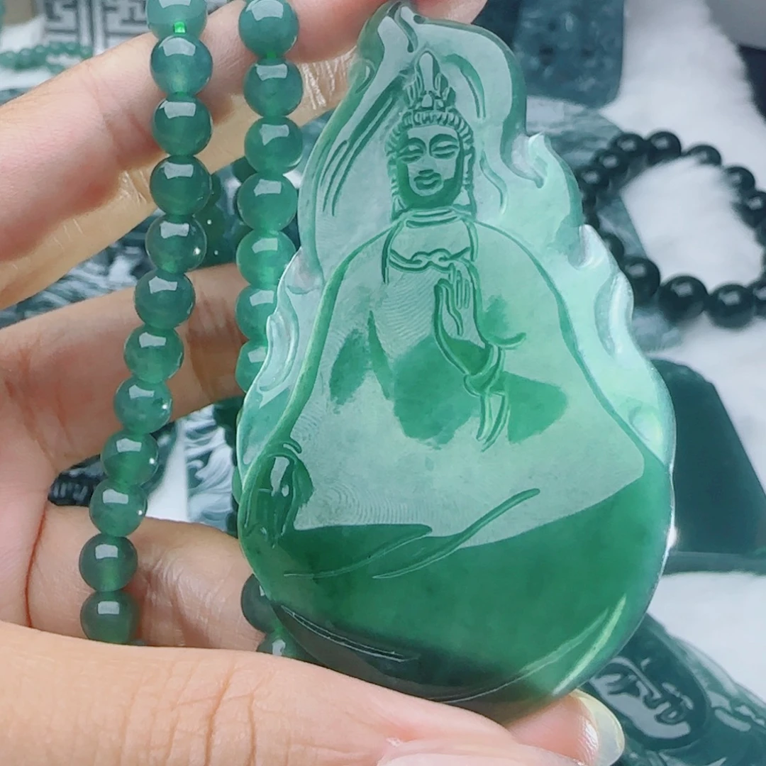 颈饰未镶嵌翡翠多样性发货天然的A货翡翠