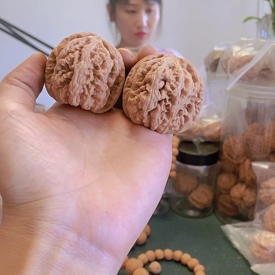 【闪购商品】把件文玩核桃47.5粗筋