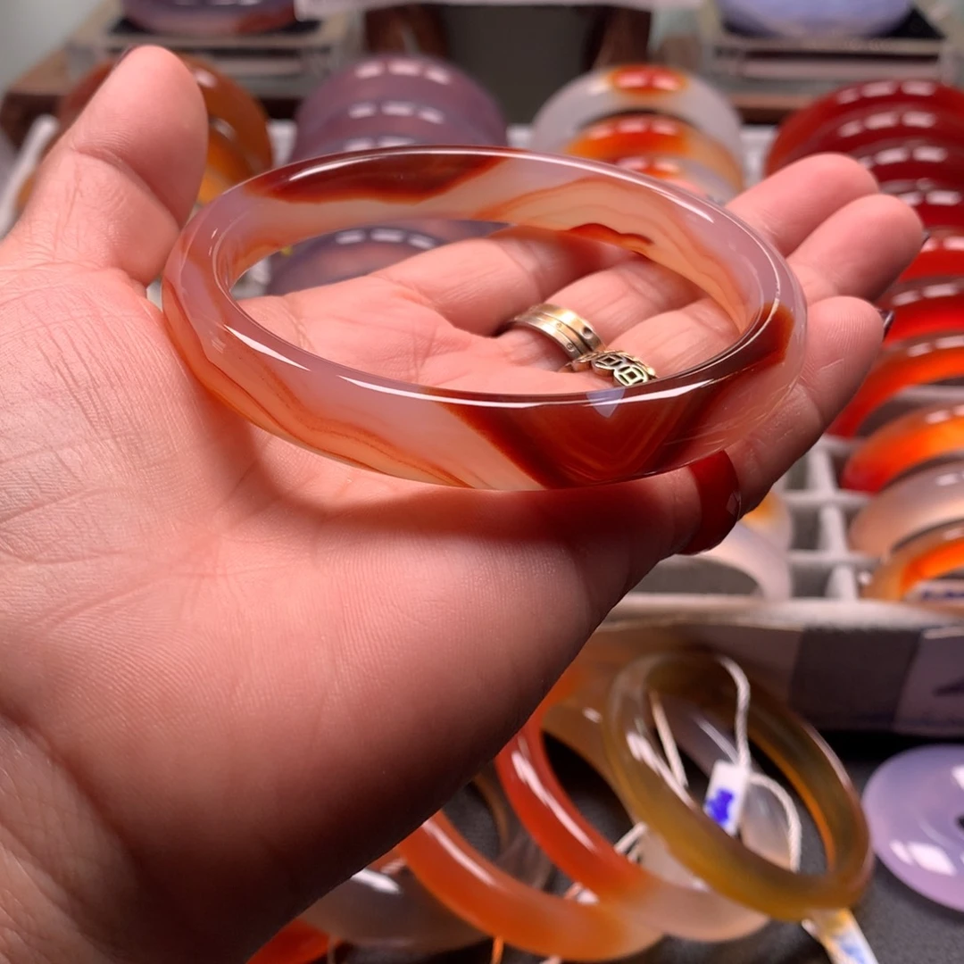 玛瑙/玉髓手镯未镶嵌