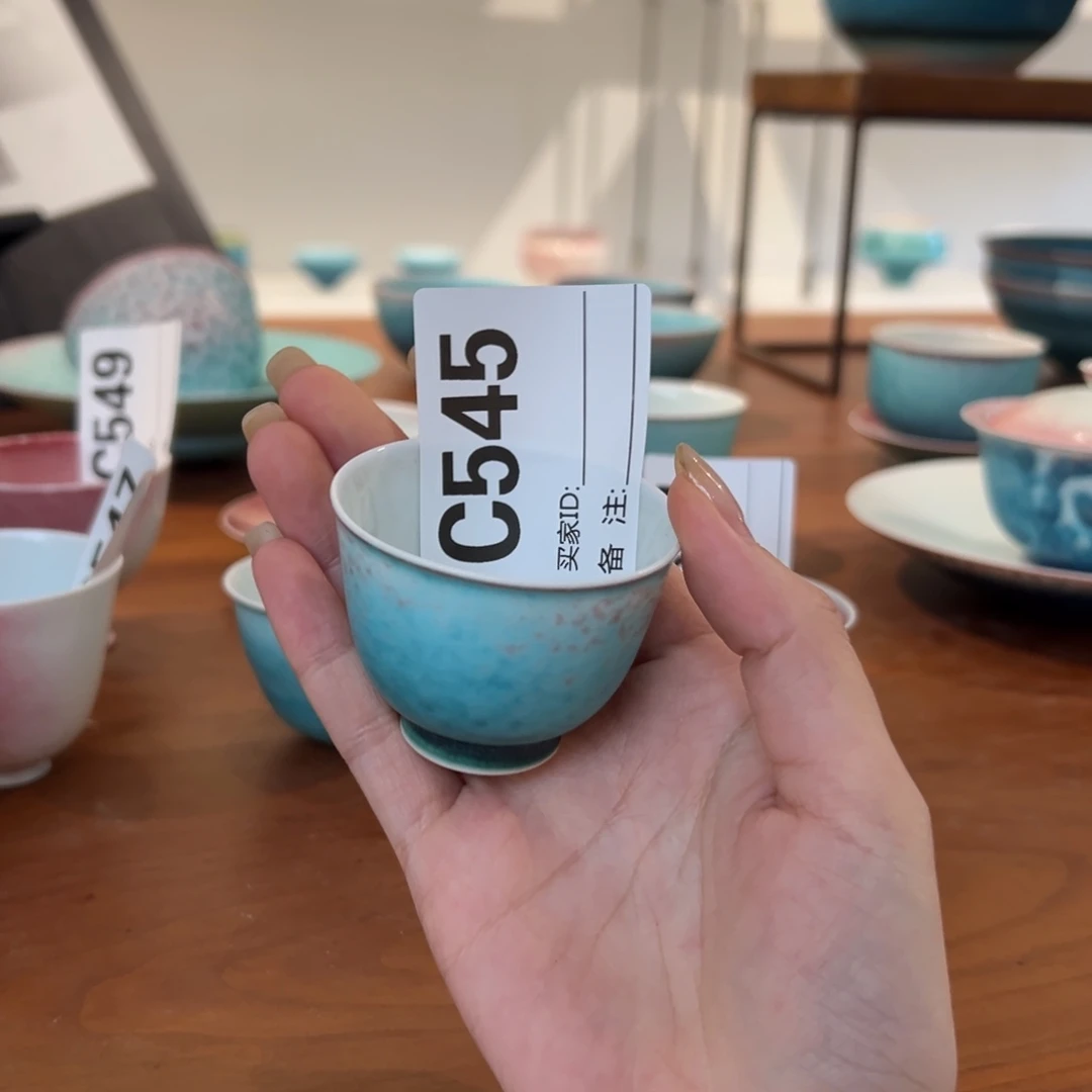陶瓷。       陶瓷。      瑕疵