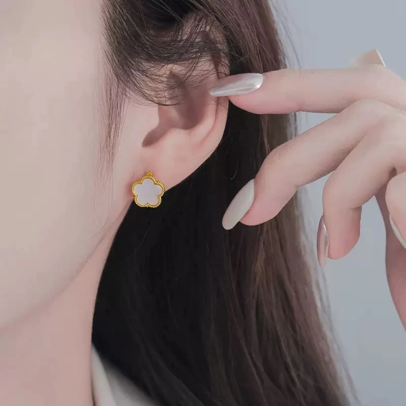 铜合金贝壳耳饰 五叶草小香风耳扣女简约精致轻奢耳饰579