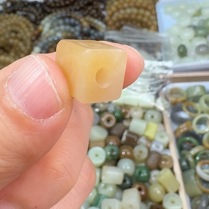 和田玉（糖玉）未镶嵌颈饰1212