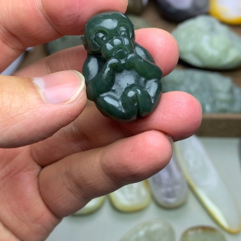 【闪购商品】颈饰未镶嵌和田玉