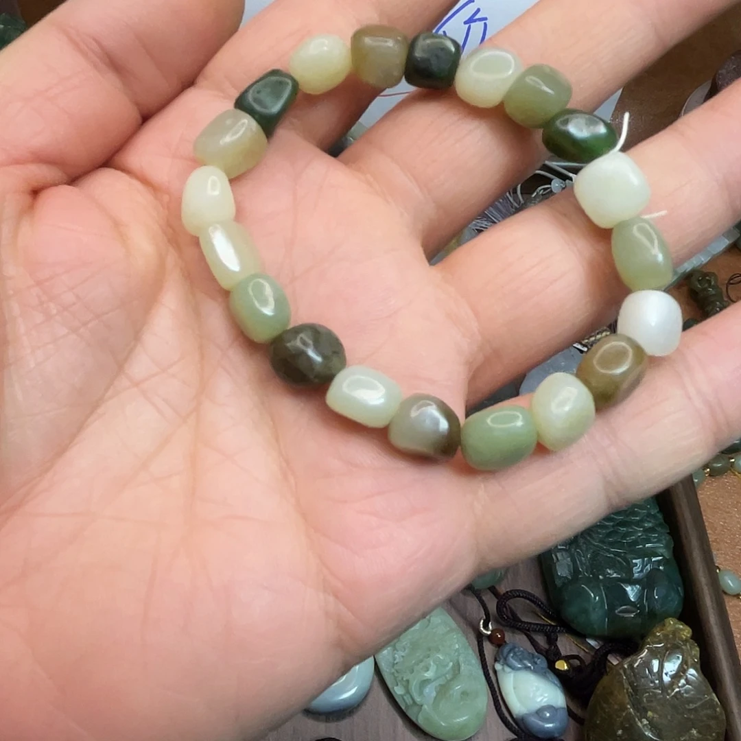 和田玉（糖玉）未镶嵌颈饰