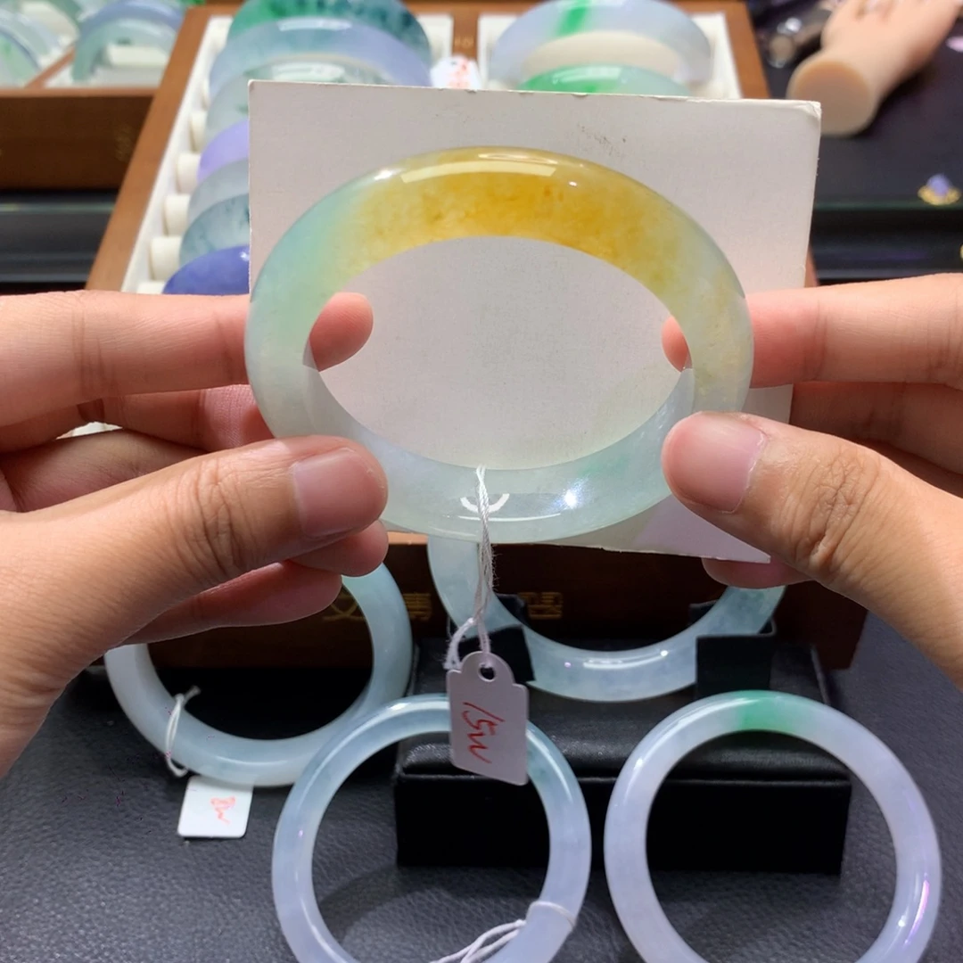 未镶嵌手镯翡翠正圈