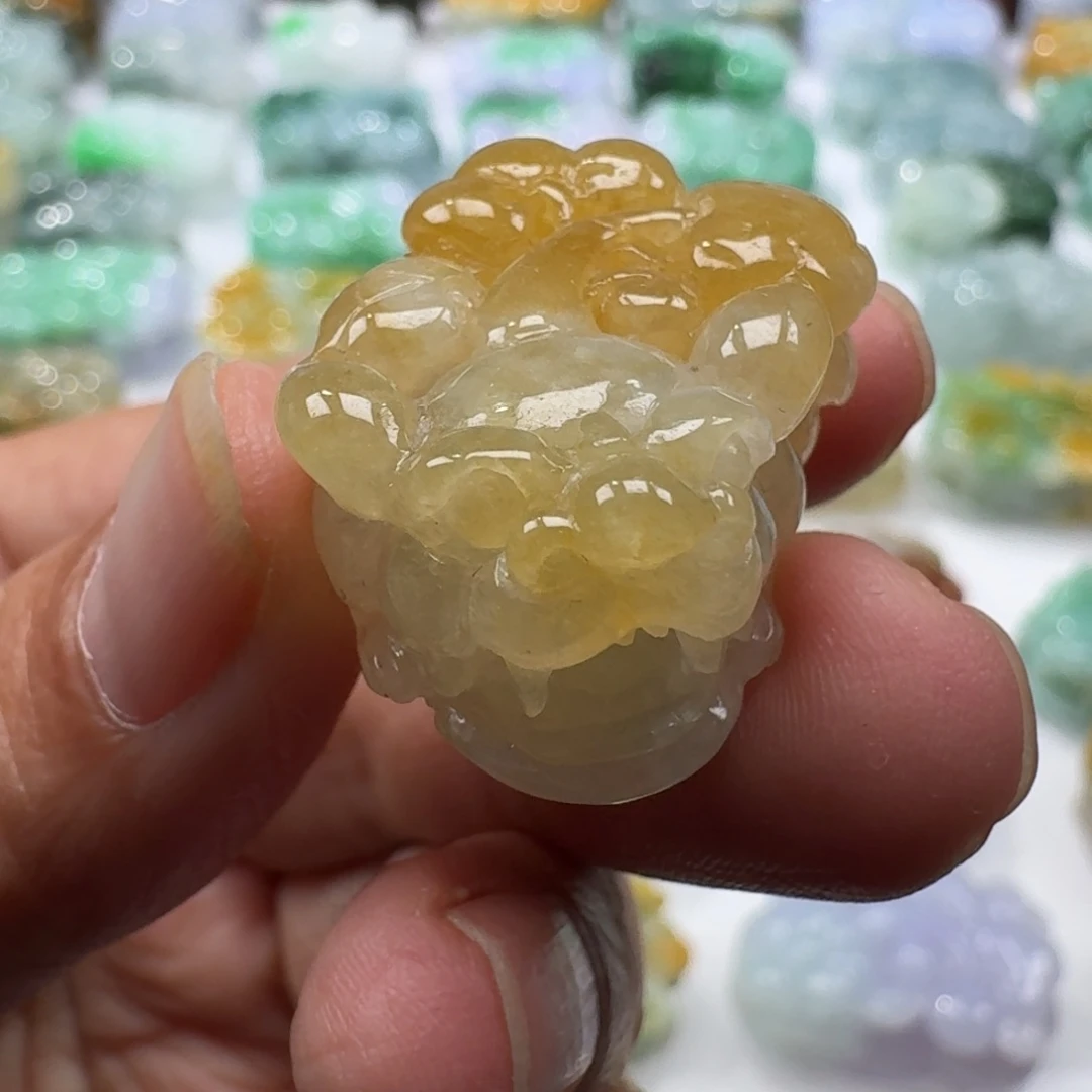 翡翠未镶嵌挂件貔貅