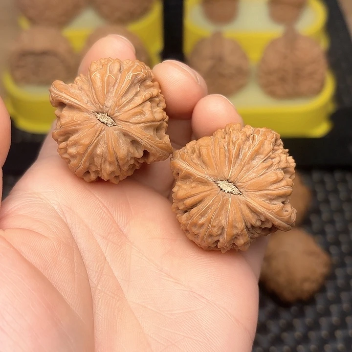 桃核吊坠?****?文玩核桃