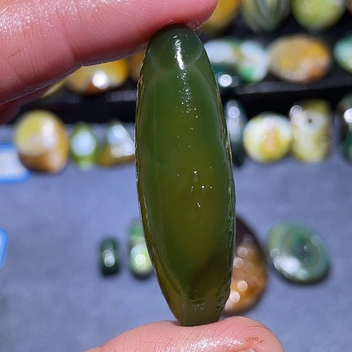 玛瑙/玉髓未镶嵌珠宝奇石