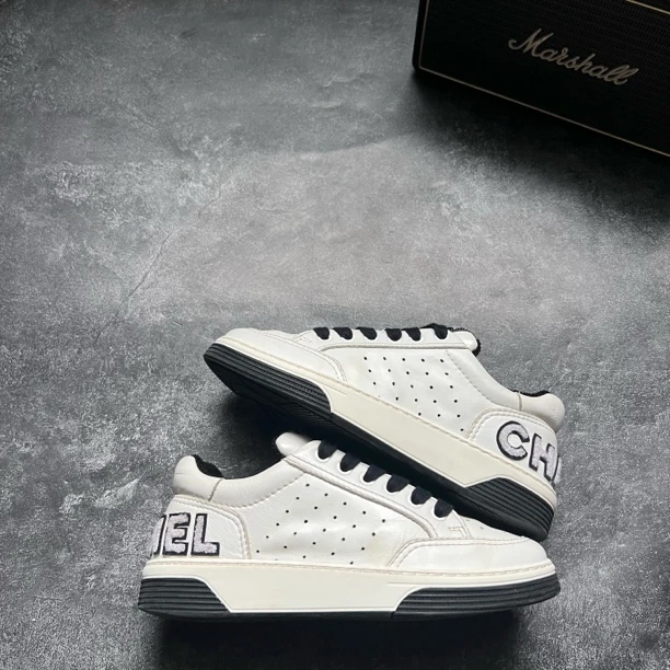 99新 Chanel/香奈儿 35码  黑白熊猫 板鞋