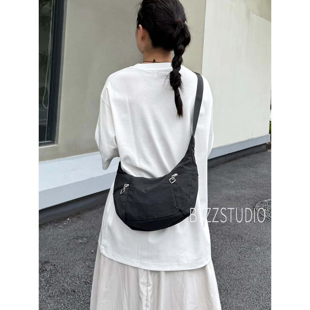 BYZZ新款饺子包轻便百搭斜挎包防水大容量单肩包休闲月牙包女包包