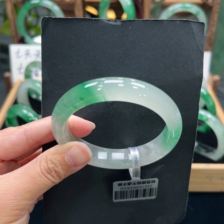 媛***比石英质玉未镶嵌手镯➕佳佳5960