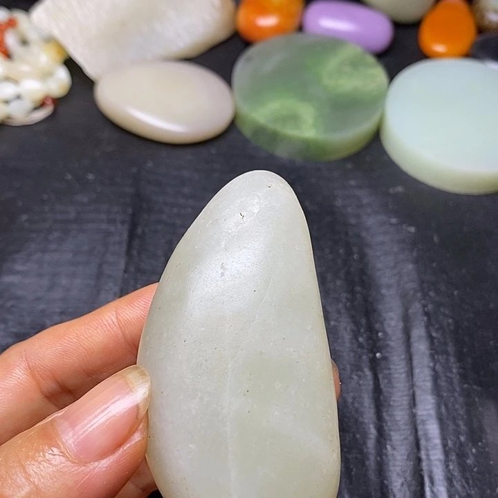 未镶嵌和田玉摆件