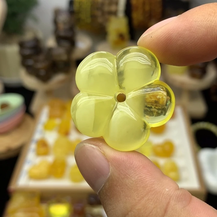 裸石琥珀未镶嵌意境空心花