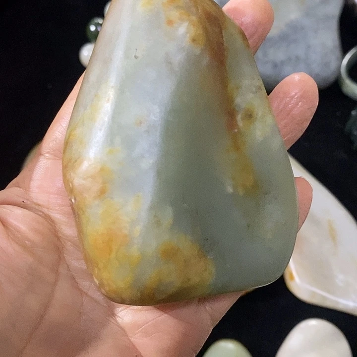 挥***间和田玉（糖玉）未镶嵌挂件