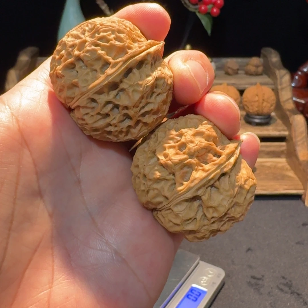 文玩核桃把件云南铁核桃39