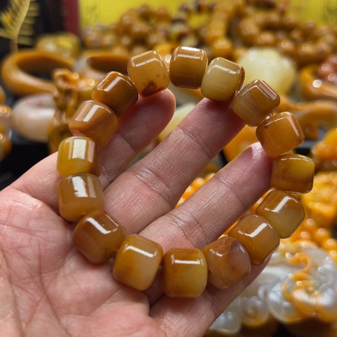 石英质玉未镶嵌颈饰