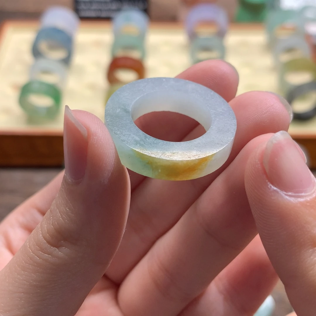 定制翡翠未镶嵌橘****?翡翠戒圈 620